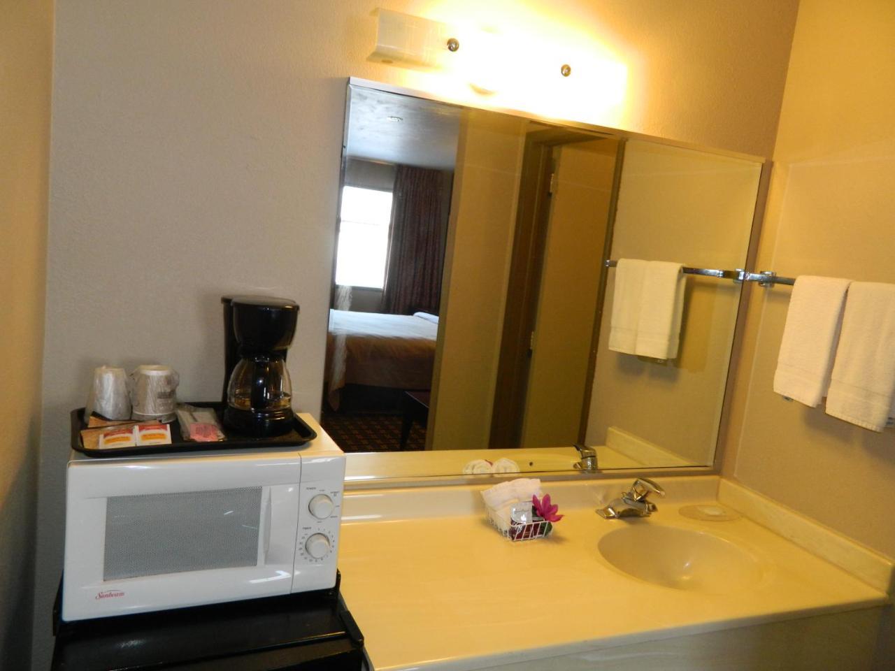 Travelodge by Wyndham Evanston Eksteriør billede